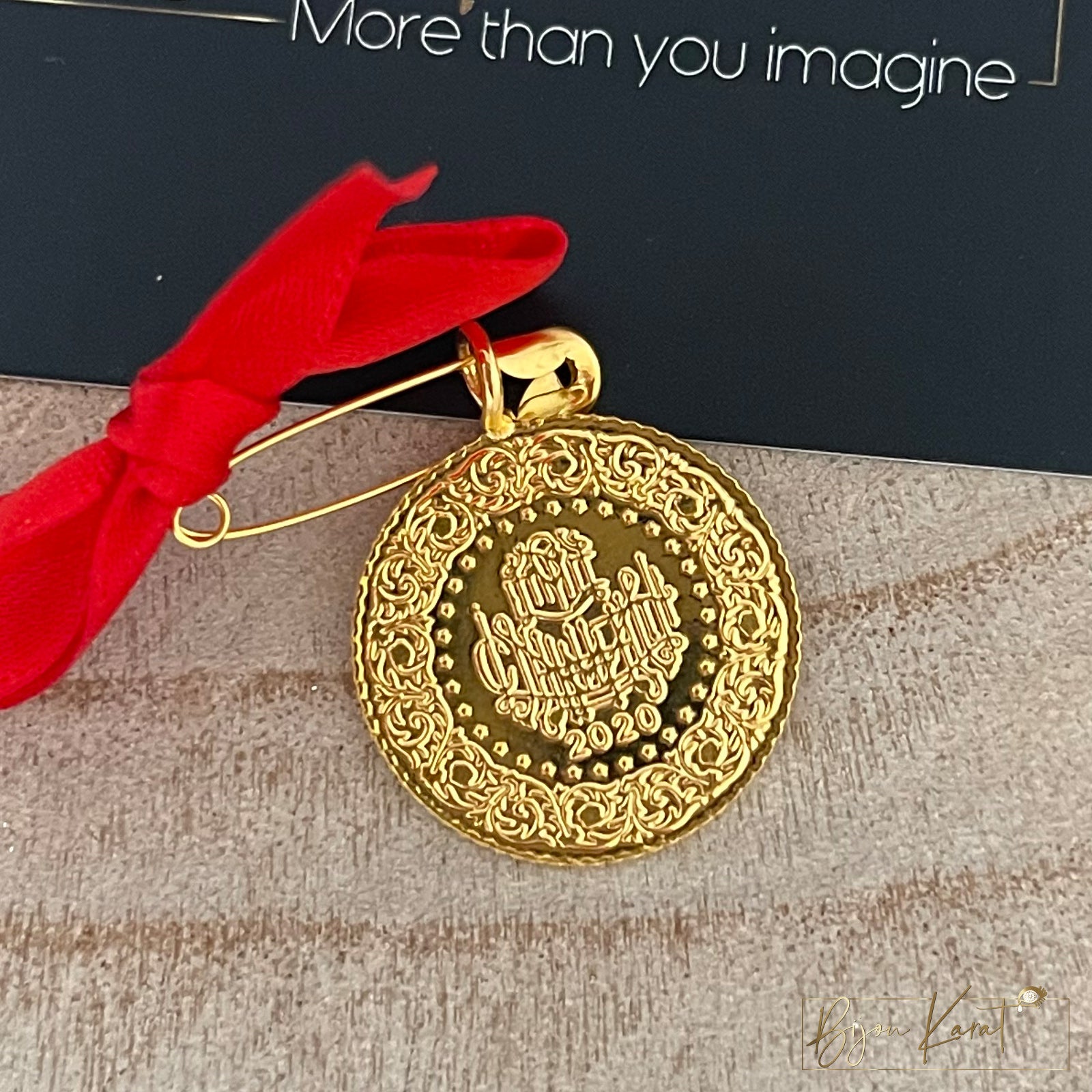 Yarim Münze 22K vergoldet 22mm