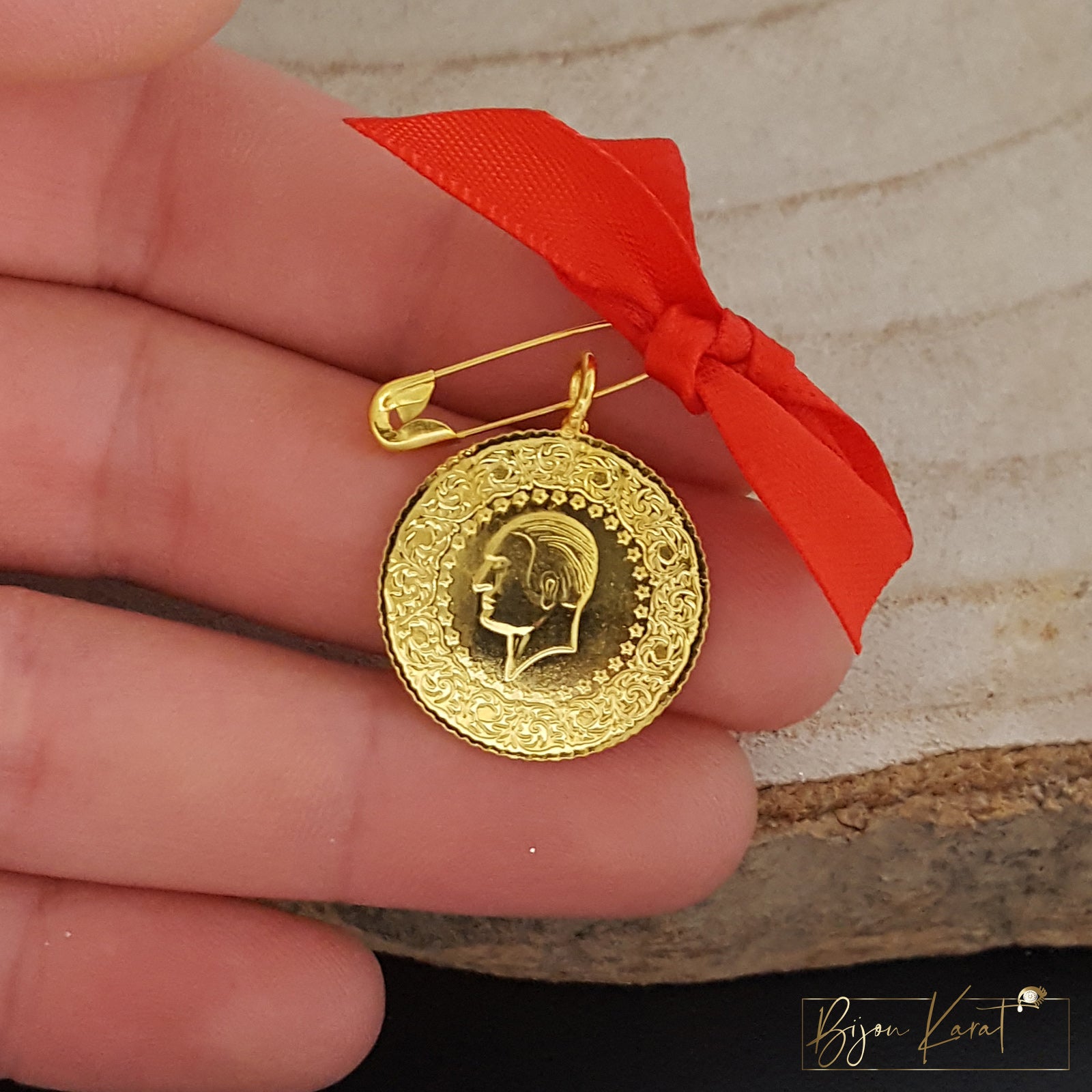 Yarim Münze 22K vergoldet 22mm