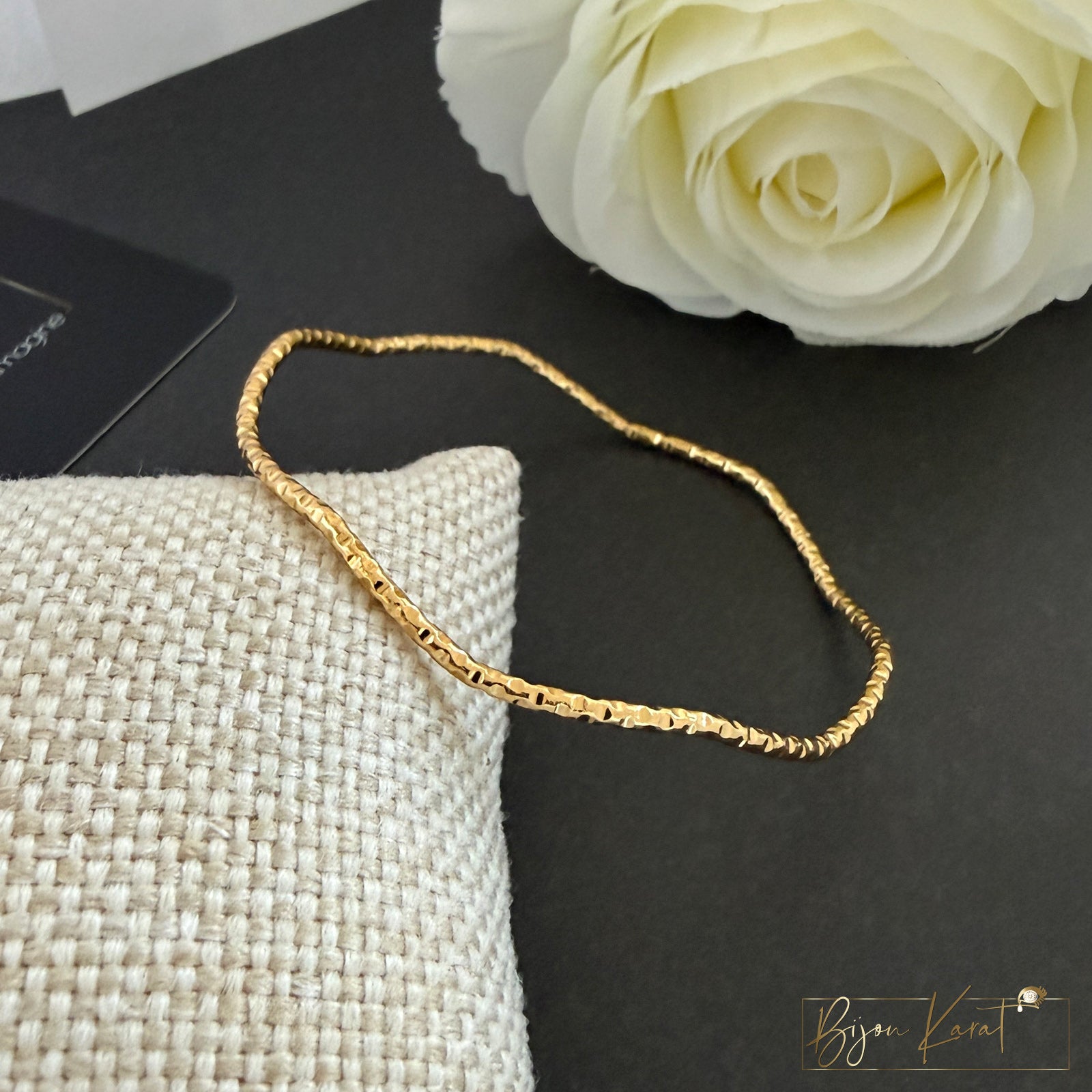 Ajda Armreif Wellen Edelstahl 18K vergoldet Größe 64 mm